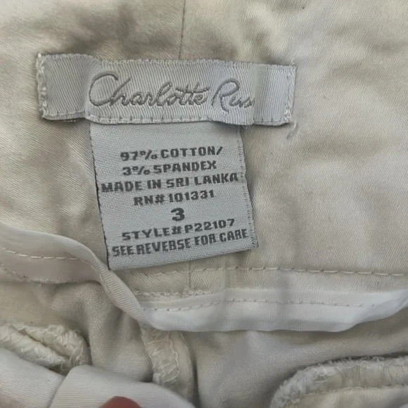 Charlotte Russe Women's White Shorts - Picture 3 of 4